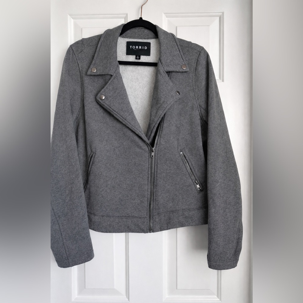 Torrid Fleece Lined Gray Moto Jacket – Warm Softshell, Classic Moto Style